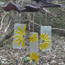 Load image into Gallery viewer, Daisy Wind Chime